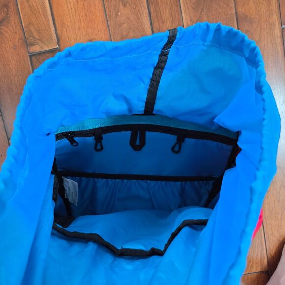 Chums Spring Dale 50 Backpack Outdoor Limited Edition Camping Hiking Rain Cover - Picture 8 of 11